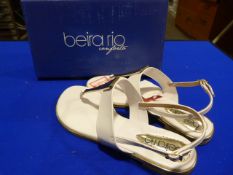 *Beira Rio Size: 40 Shoes
