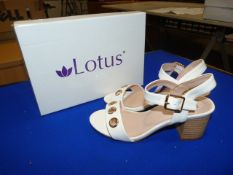 *Lotus Size: 7 White Shoes