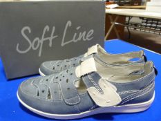 *Soft Line Size: 6.5 Denim Shoes