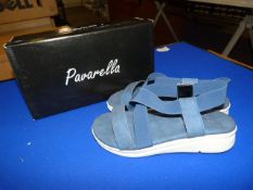 *Pavarella Size: 8 Navy Shoes