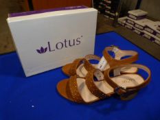 *Lotus Size: 7 Tan Shoes