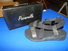 *Pavarella Size: 5 Black Shoes