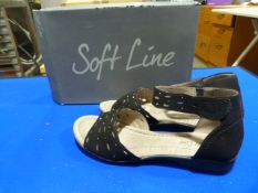 *Soft Line Size: 5 Black Shoes