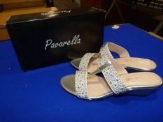 *Pavarella Size: 5 Silver Shoes