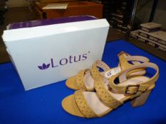 *Lotus Size: 4 Yellow Shoes