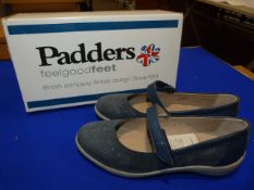 *Padders Size: 4 Navy Shoes