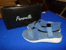 *Pavarella Size: 3 Navy Shoes