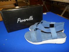 *Pavarella Size: 5 Navy Shoes