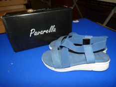 *Pavarella Size: 5 Navy Shoes