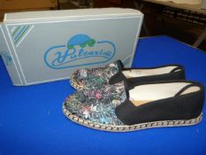 *Vulcarini Size: 37 Black Shoes