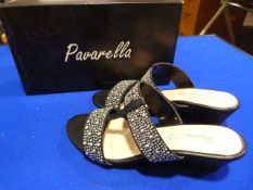 *Pavarella Size: 5 Black Shoes