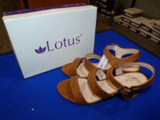 *Lotus Size: 4 Tan Shoes