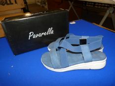 *Pavarella Size: 7 Navy Shoes