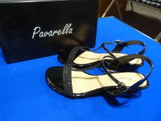 *Pavarella Size: 5 Black Shoes