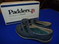*Padders Size: 4 Navy Shoes