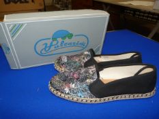 *Vulcarini Size: 38 Black Shoes