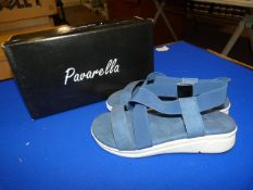*Pavarella Size: 7 Navy Shoes