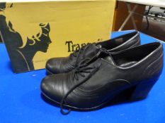 *Trapani Size: 6 Black Shoes