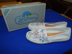 *Vulcarini Size: 40 Shoes