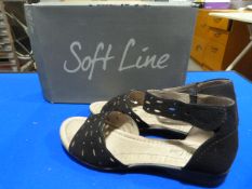 *Soft Line Size: 5 Black Shoes
