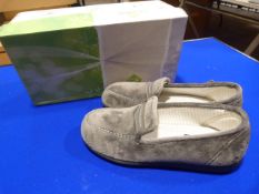 *Celiaruiz Size: 41 Grey Shoes