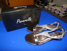 *Pavarella Size: 8 Pewter Shoes