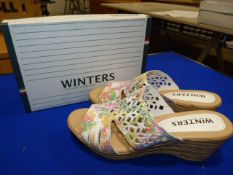 *Winters Size: 7 Multi White Shoes