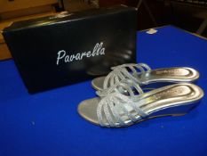 *Pavarella Size: 4 Silver Shoes