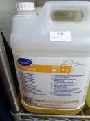 * 4 x full, 2 x part x 5L heavy duty degreaser