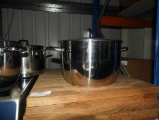*Twin Handled Stainless Steel Pan with Cover