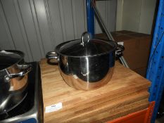 *Twin Handled Stainless Steel Pan with Cover