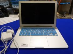 *Apple Macbook Air 13.3