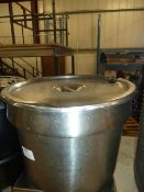 * Gastronome with lid