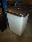 * Caterlife bin with S/S lid