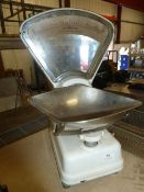 * Avery vintage shop scales complete with bowl