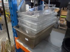 * 5 x tubs/plastic gastro tubs
