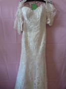 *Ivory Wedding Dress