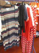 *Pack of 10 Mixed Clothing; Childs Christmas Cloth