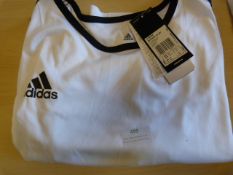 *Adidas Size: XXL T-Shirt