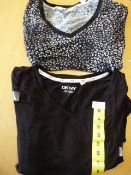 *DKNY Size: S V-Neck Tops 2pk