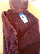 *Philosophy Size: L Burgundy Top