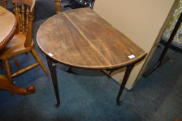 Oval Drop Leaf Mahogany Side Table on Cabriole Leg