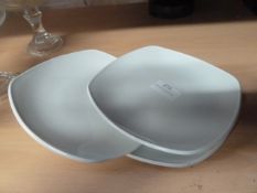 * small square plates x 8