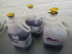 * 2 full, 1 part x 1.4L D10 Sanitizer