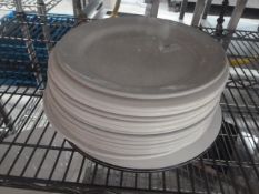 * round plates x 15
