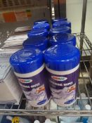 * 10 x sanitising wipes