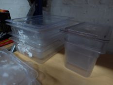 * 6 x plastic gastronomes with some lids