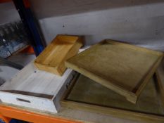 * 2 x crates and 2 x wooden trays