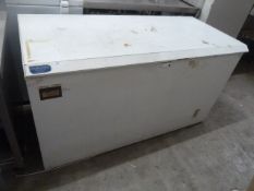 * Gram chest freezer. 1500w x 720d x 870h