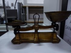 *vintage weighing scales